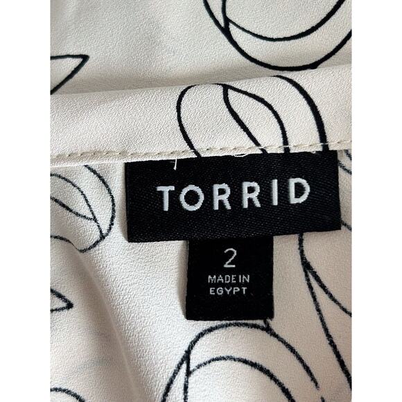 Torrid Top Size 2X Georgette Keyhole Flutter Short Sleeve Pretty Bows Blouse - Picture 7 of 13